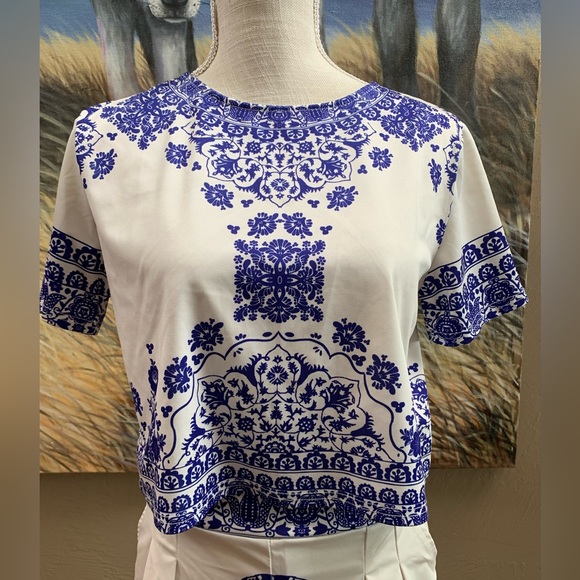 Super cute women’s matching top and short set SZ LG blue white Mediterranean - Picture 4 of 11